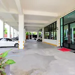 OYO 318 Pak D Resort